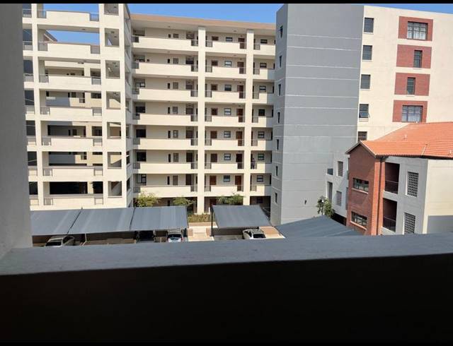 1 BEDROOM APARTMENT FOR SALE IN UMHLANGA RIDGE